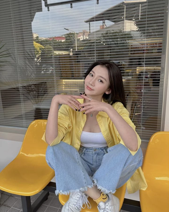 164353w9a88v611q6t925a.webp