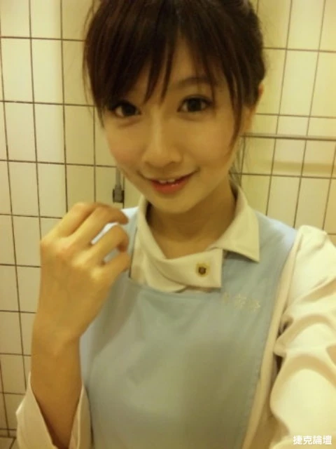 115032y7chhszv7hqczrsy.webp