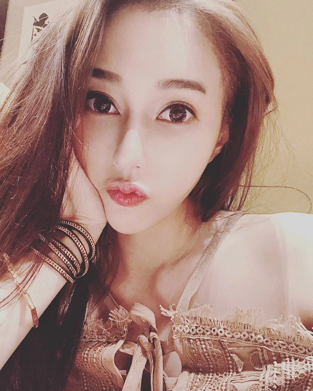 114420sgq5ahpunzrrctck.webp